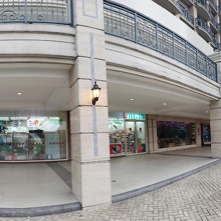 Monarch Parksuites - Balmoral Place Paranaque City Esterno foto